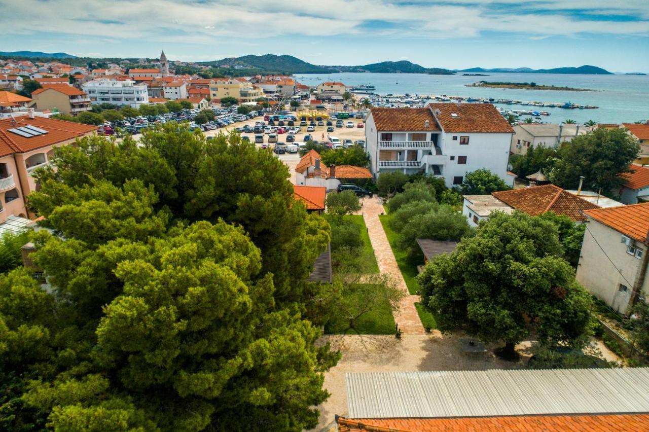 Apartmani Mara Pakoštane Εξωτερικό φωτογραφία