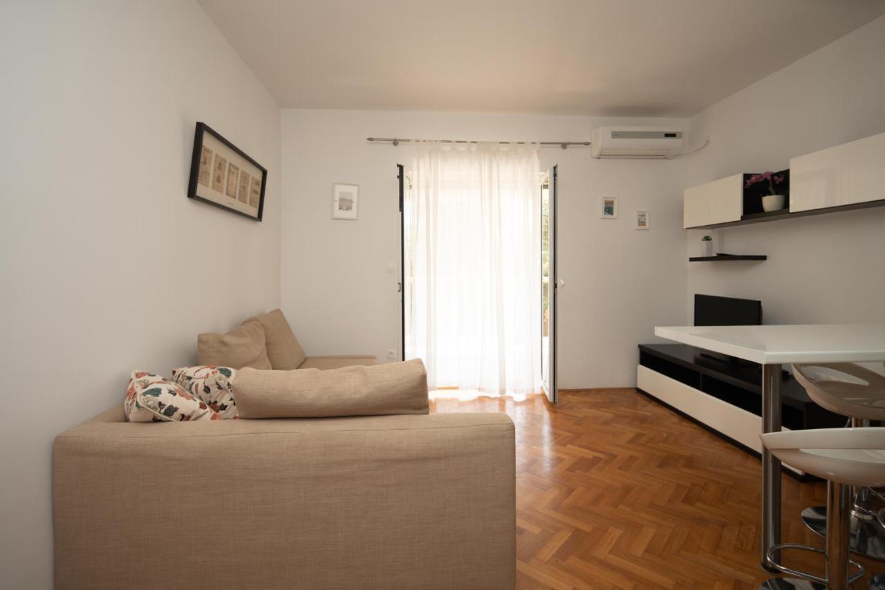 Apartmani Mara Pakoštane Εξωτερικό φωτογραφία