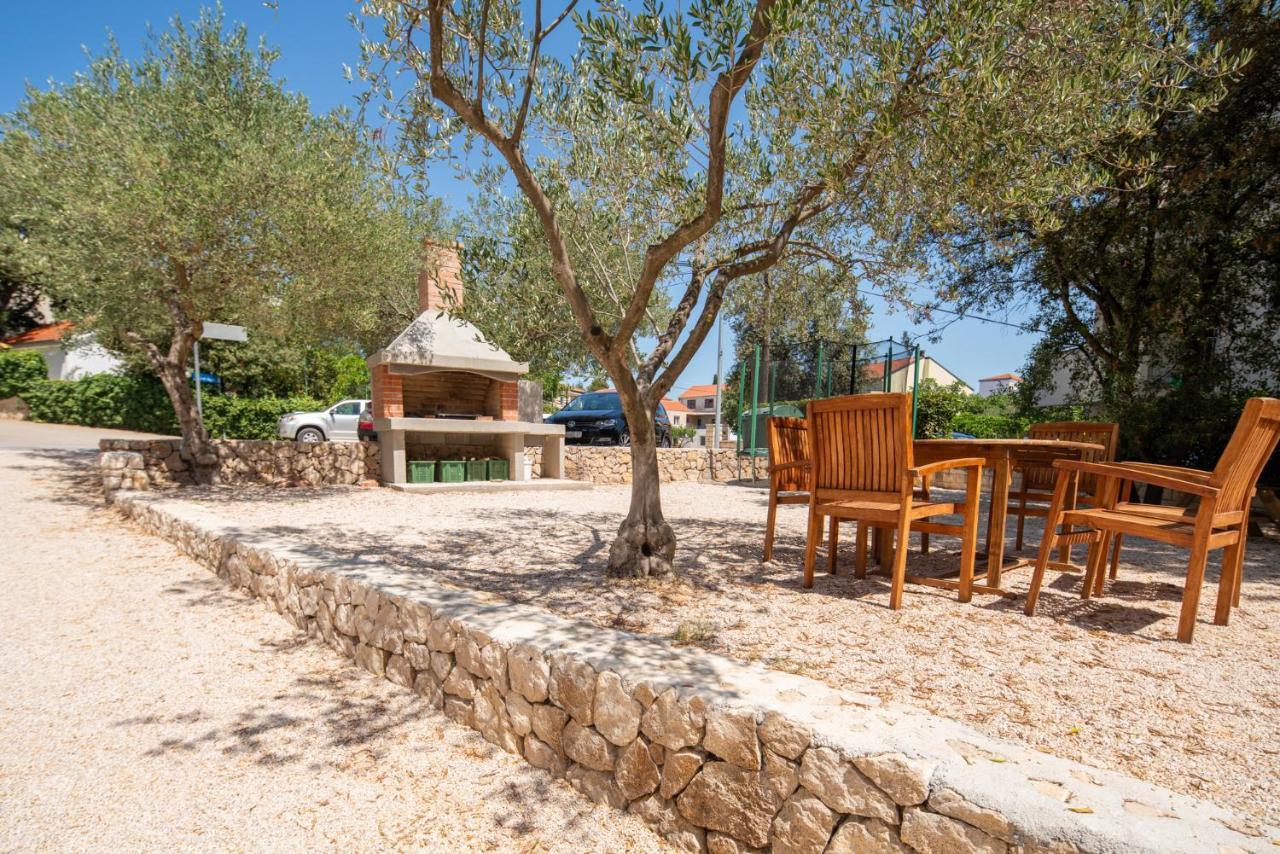 Apartmani Mara Pakoštane Εξωτερικό φωτογραφία