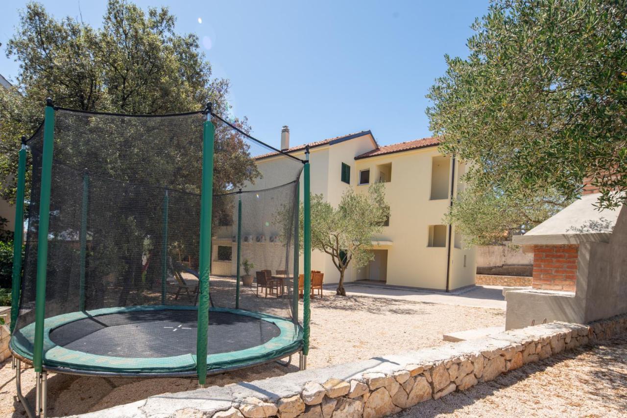 Apartmani Mara Pakoštane Εξωτερικό φωτογραφία