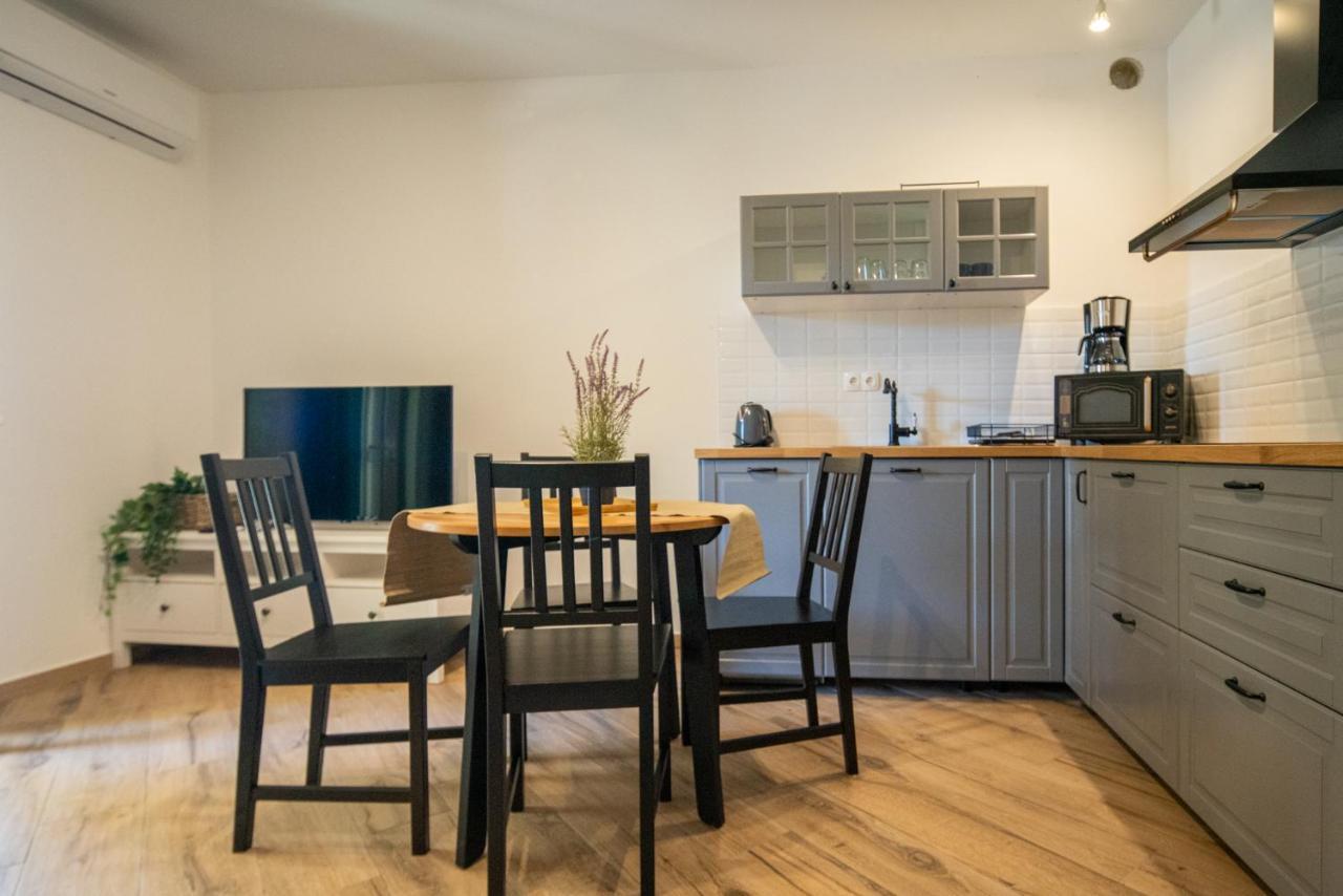 Apartmani Mara Pakoštane Εξωτερικό φωτογραφία