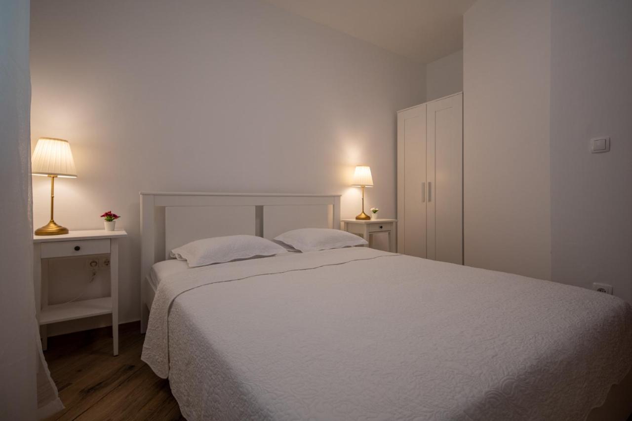 Apartmani Mara Pakoštane Εξωτερικό φωτογραφία