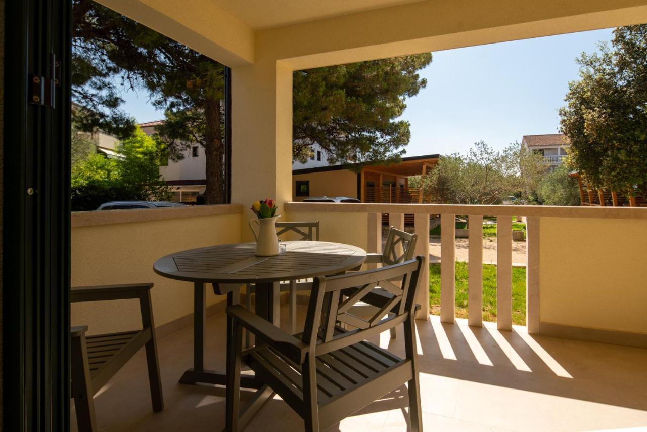 Apartmani Mara Pakoštane Εξωτερικό φωτογραφία