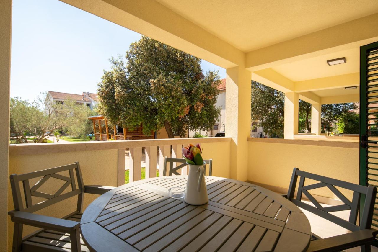 Apartmani Mara Pakoštane Εξωτερικό φωτογραφία