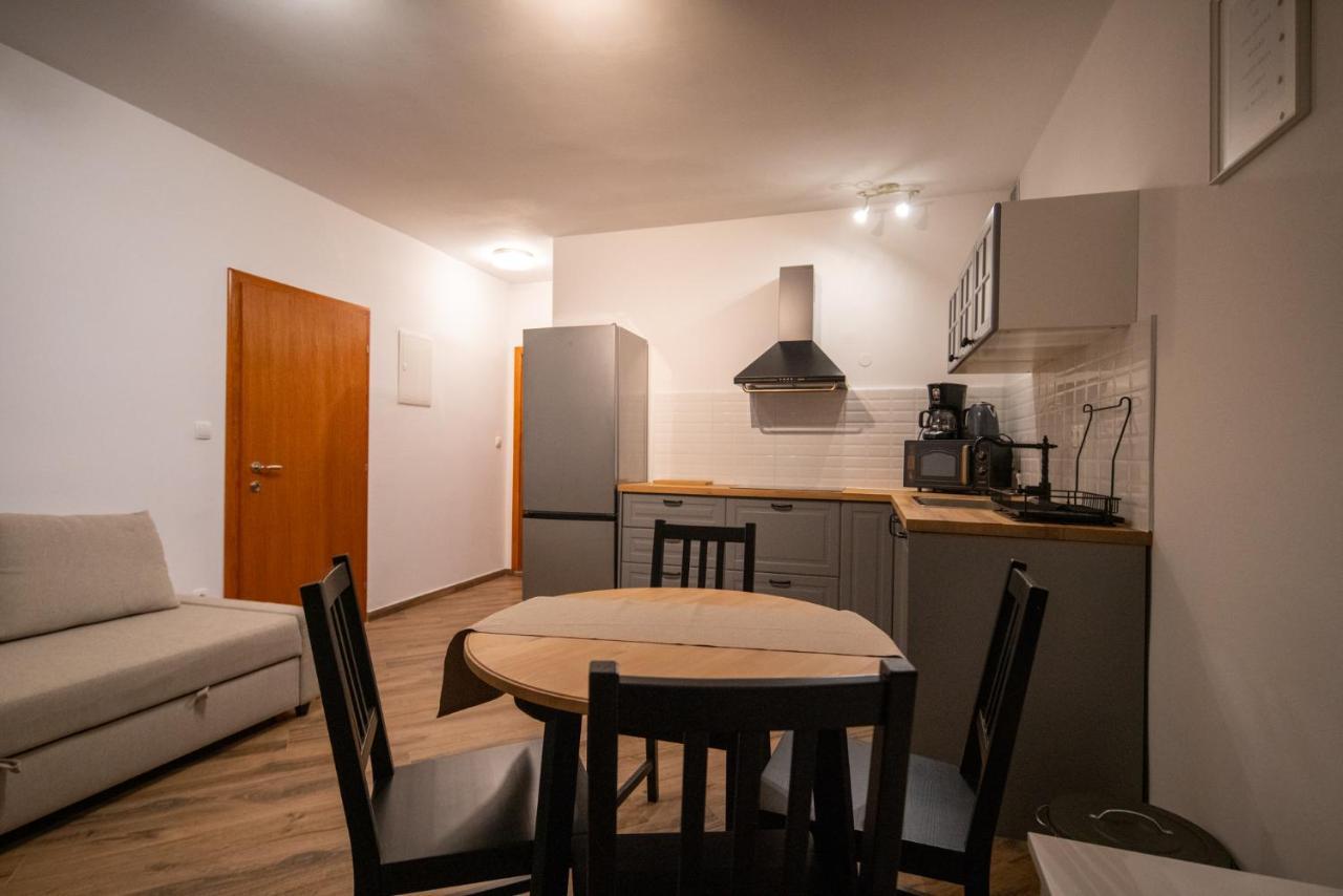 Apartmani Mara Pakoštane Εξωτερικό φωτογραφία