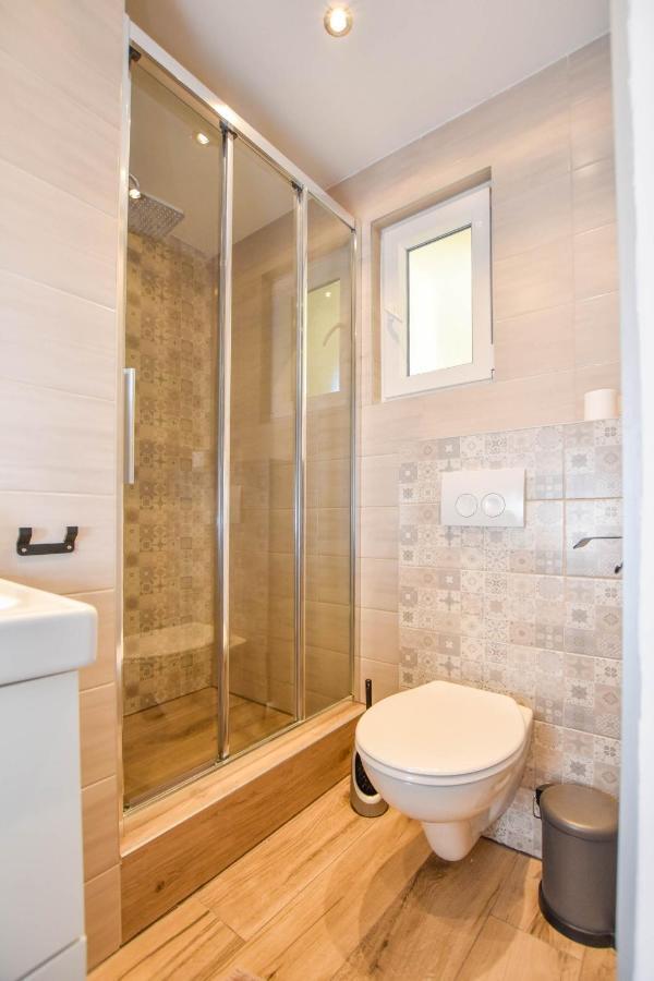 Apartmani Mara Pakoštane Εξωτερικό φωτογραφία